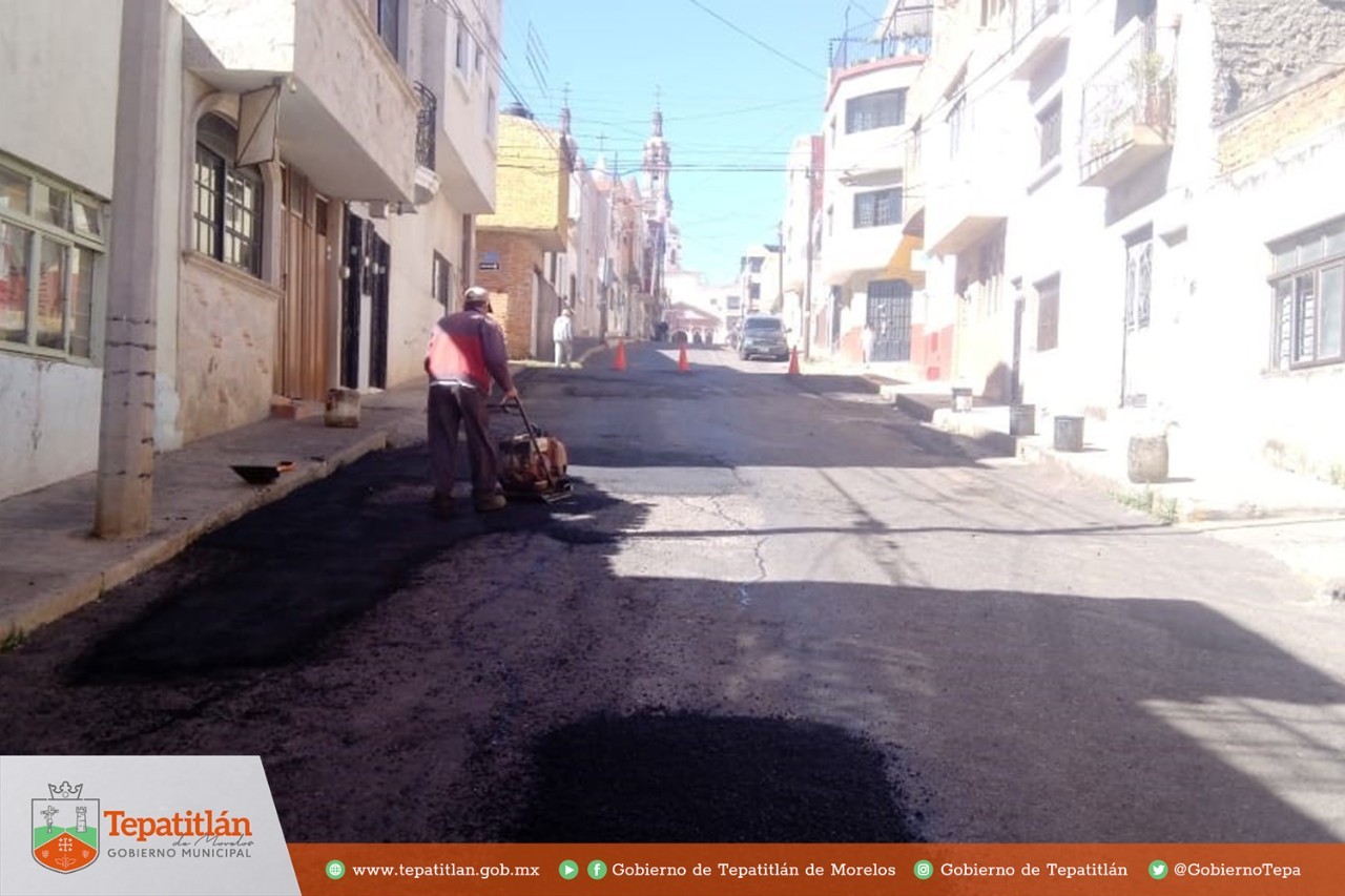 Avanzan los trabajos de bacheo y limpieza de la cuadrilla de Mantenimiento a Vialidades