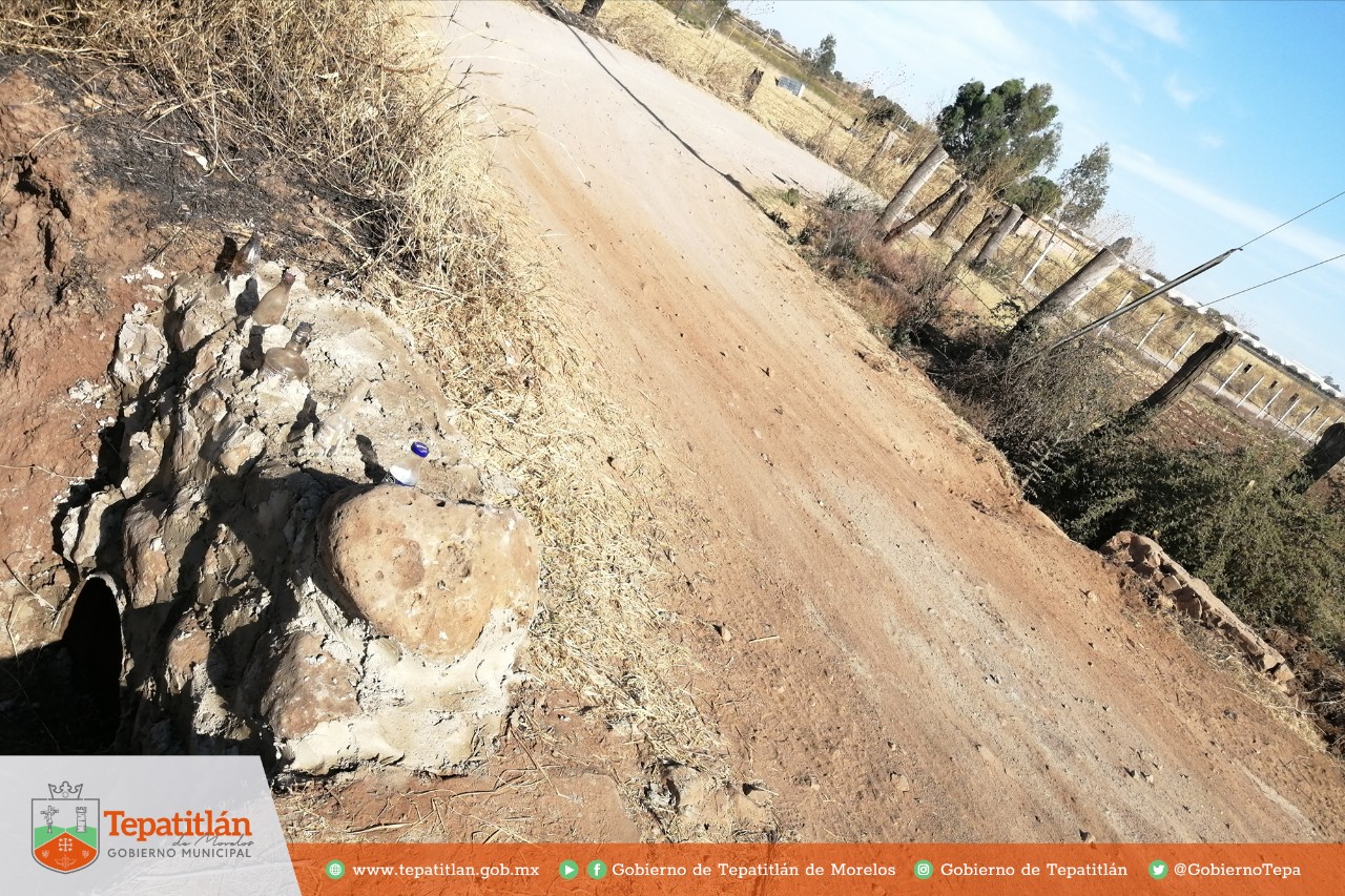 Construyen boquillas en caminos de Tecomatlán