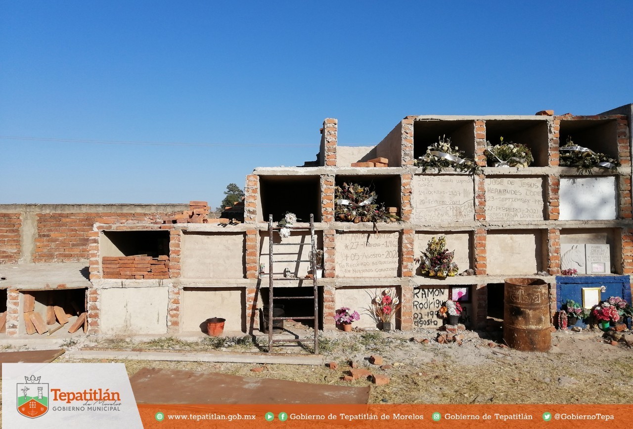 Amplía Tecomatlán sección de jarrillas en el cementerio