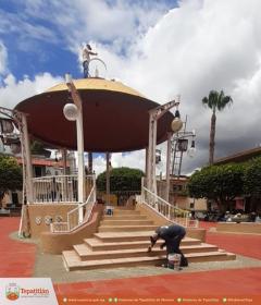 DAMOS MANTENIMIENTO A LA PLAZA PRINCIPAL DE CAPILLA DE MILPILLAS