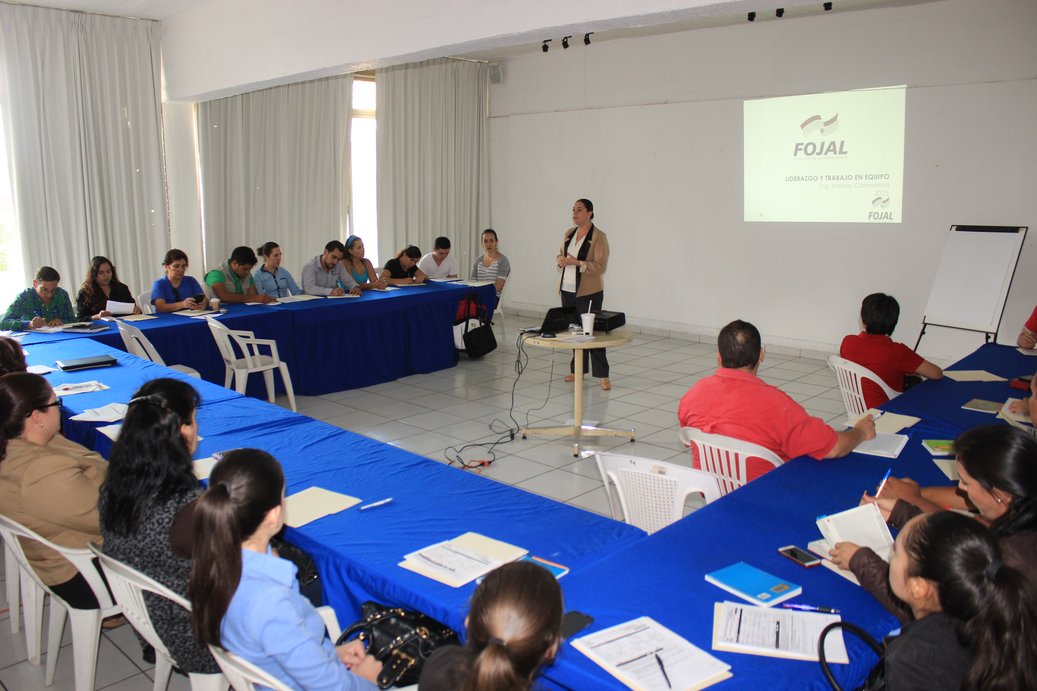 Curso de Liderazgo y Trabajo en Equipo