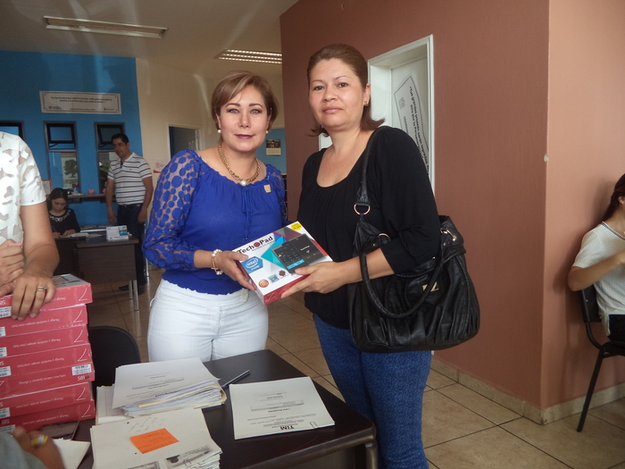 Entrega de Tablets de Inadem