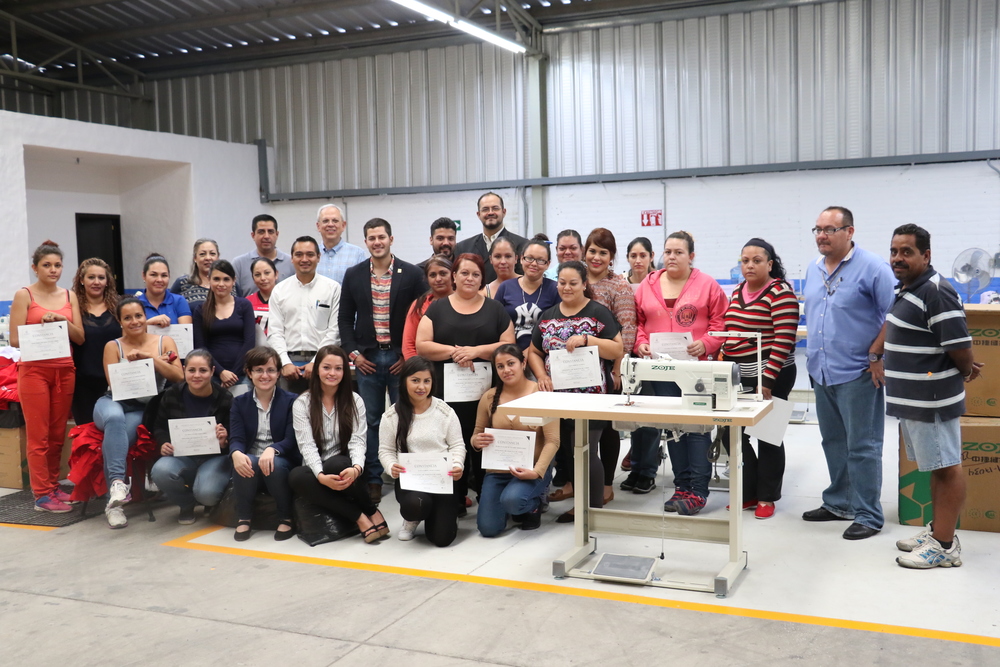 Entrega de Reconocimientos - Programa Bécate del Servicio Nacional del Empleo - Empresa Bibo Textil