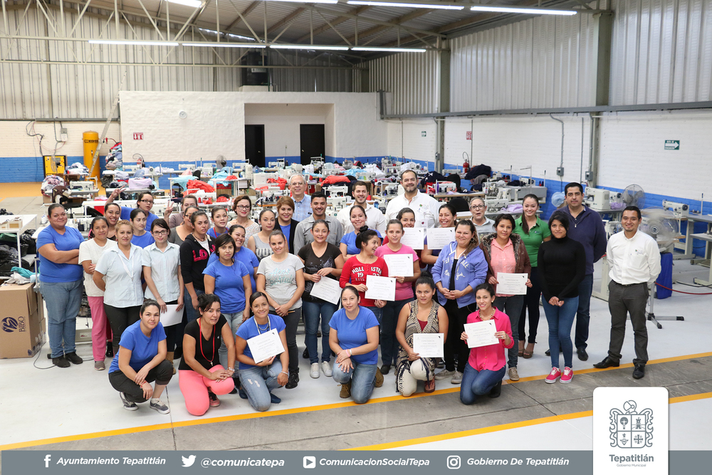 Entrega de Constancias por termino del  curso 