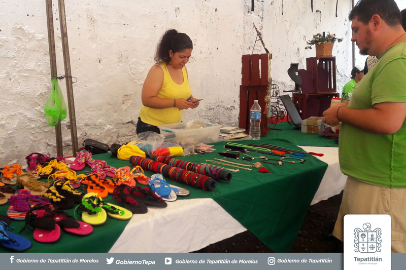 Apoyo brindado a los artesanos para ir a San Gabriel Jalisco a impartir talleres y exponer sus artesanías