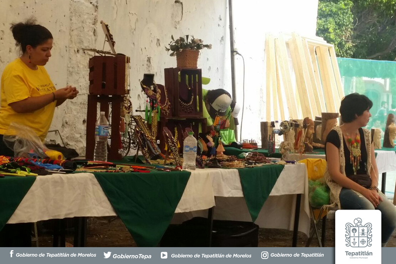 Apoyo brindado a los artesanos para ir a San Gabriel Jalisco a impartir talleres y exponer sus artesanías