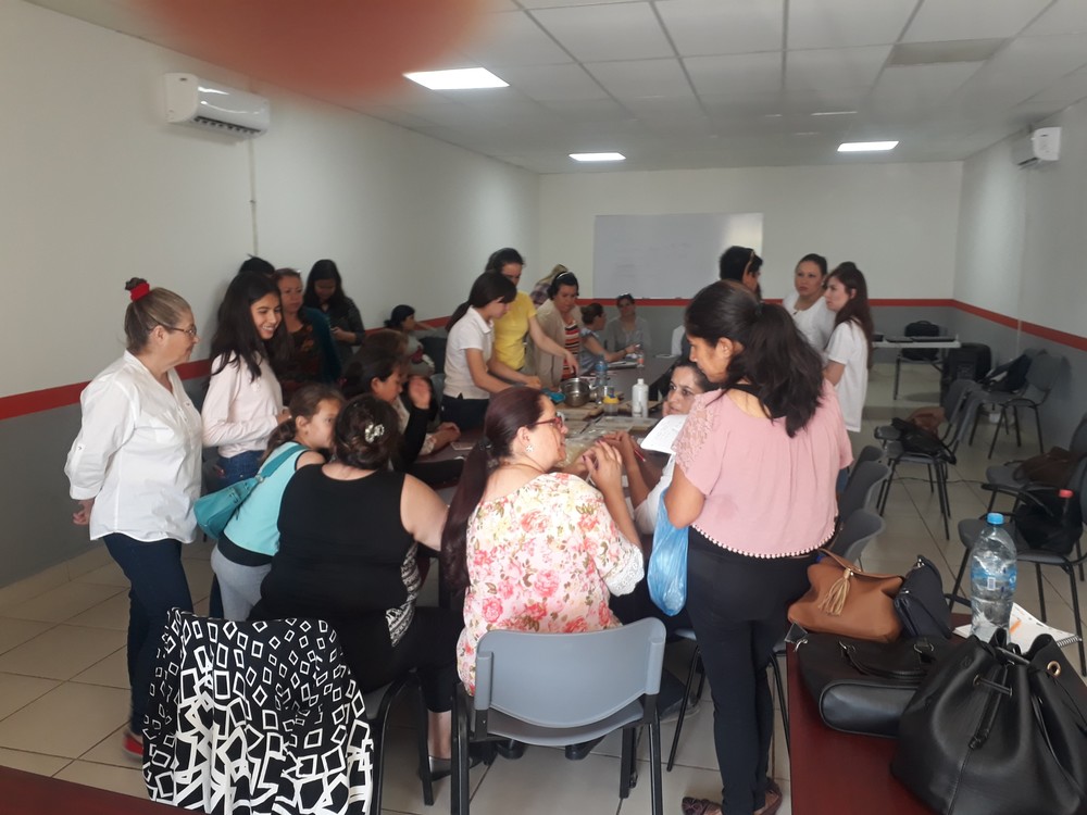 Taller Emprendedurismo y Elaboración de Productos Artesanales y su valor agregado